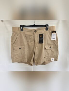 Lee Flex to Go Mid Rise Khaki Shorts Size 18W